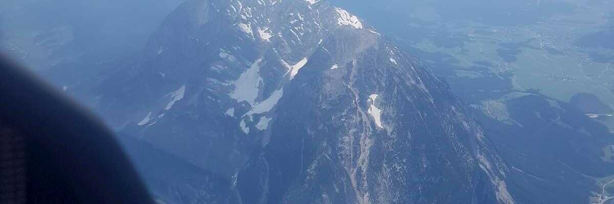 Verortung via Georeferenzierung der Kamera: Aufgenommen in der Nähe von Stainach-Pürgg, Österreich in 3000 Meter